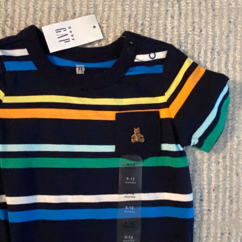 NWT Set of Three Gap 6-12month Boys Onesies - Picture 7 of 7